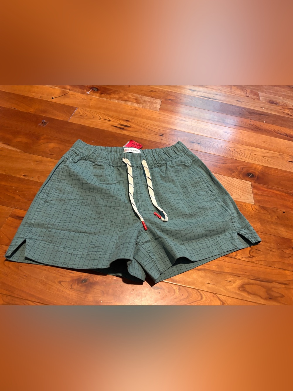 Topo Designs Green Grid Dirt Collection
Shorts with Contrast Drawstring
